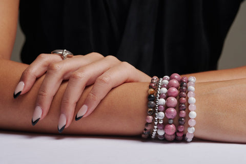Bracelet-rhodonite-stabilité-émotionnelle-émotions