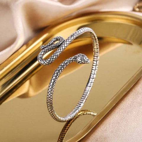 Bracelet serpent en argent pour une touche vintage